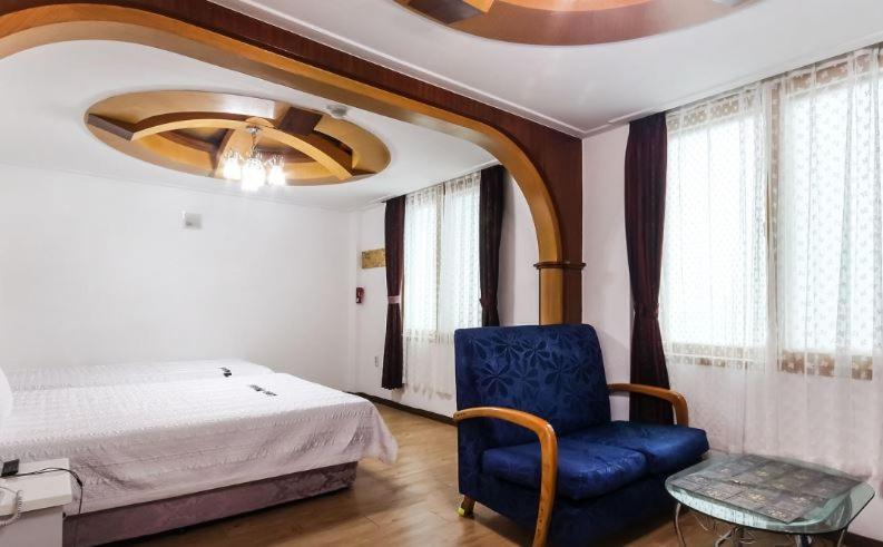 Lee Motel Йосу Екстер'єр фото