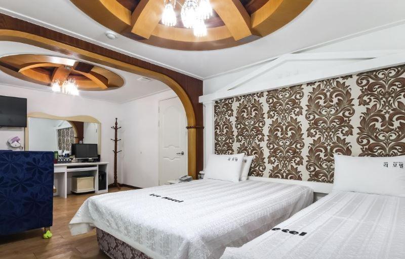 Lee Motel Йосу Екстер'єр фото